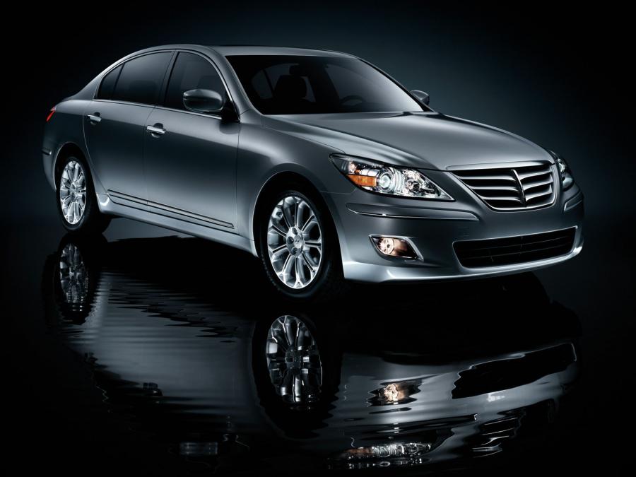  Hyundai Genesis 2008 года  (US) (фото 18 из 19)